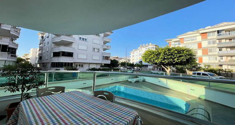 2+1 apartment in Oba with facilities